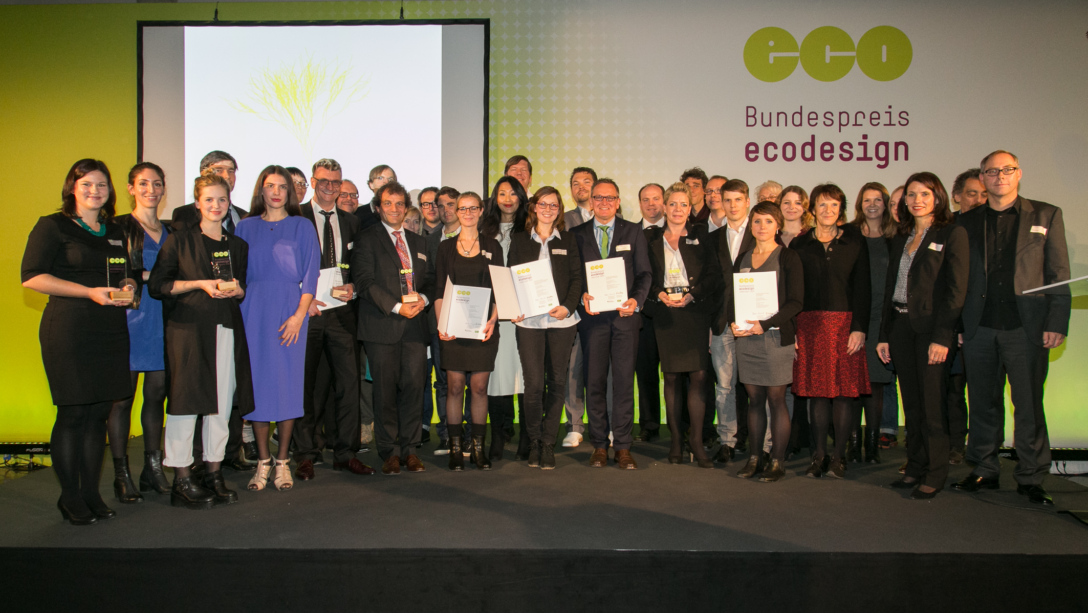 Bundespreis Ecodesign 2014 Gruppenbild mit allen Preisträgerinnen und Preisträgern