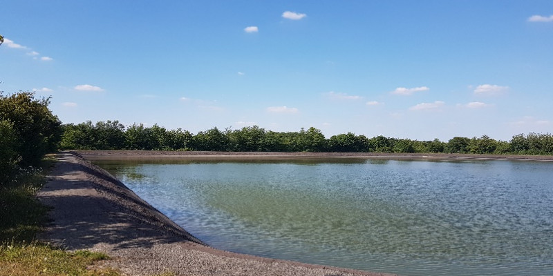 Durch Regenwasserbecken können Überflutungen verhindert werden.