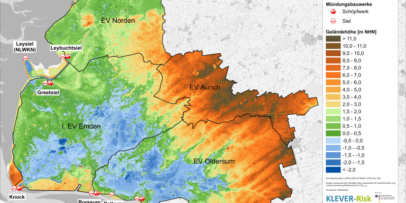 Schematische Karte in Farben grün, blau, gelb, orange zeigt Geländehöhen im Betrachtungsraum von KLEVER-Risk