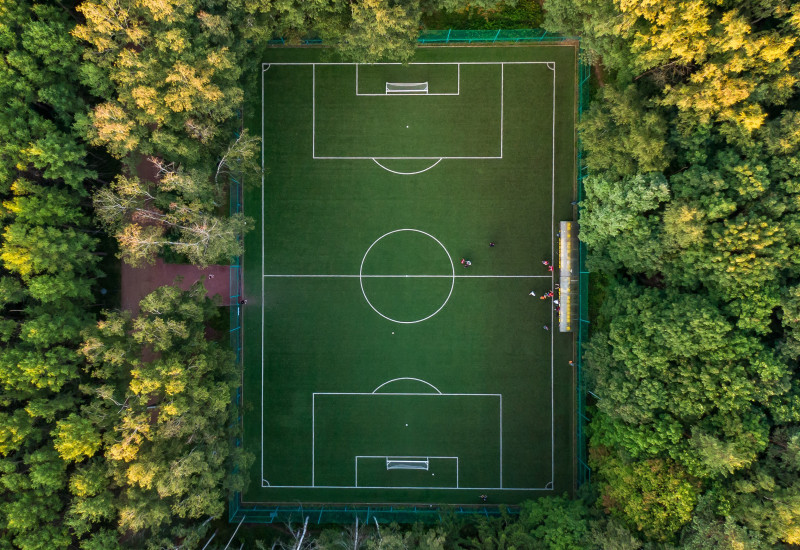 Draufsicht auf einen Fußballplatz