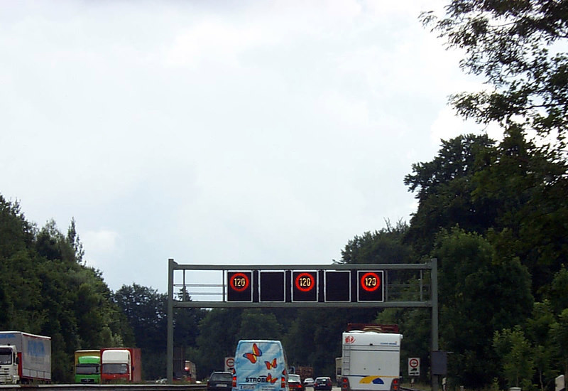 Straßen sind auch von veränderten Klimabedingungen betroffen.