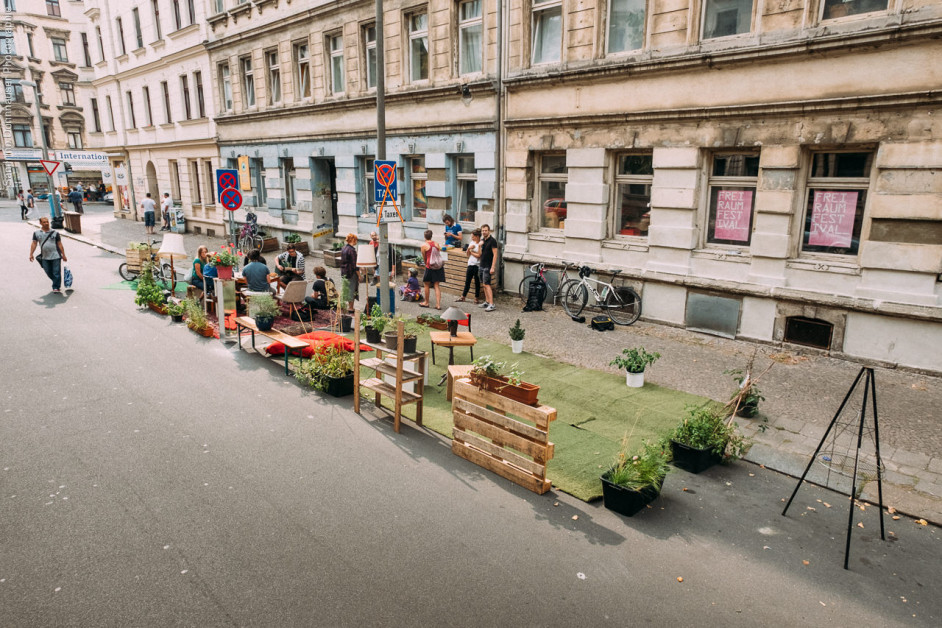 PARK(ing) Day in Leipzig aus Parkplatz wird Park Umweltbundesamt