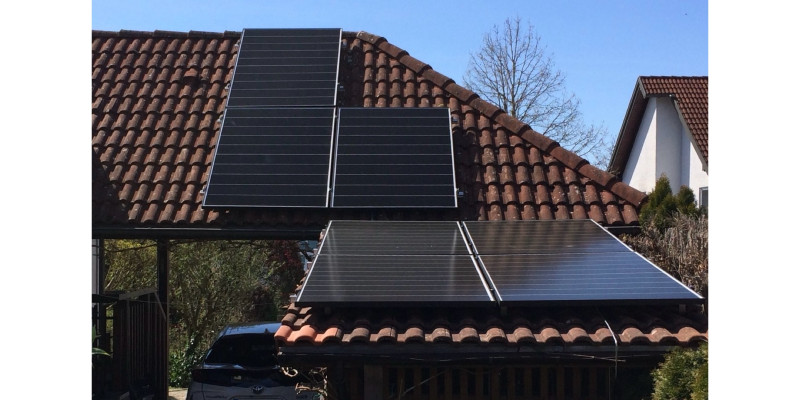 Ostdach mit PV-Anlage